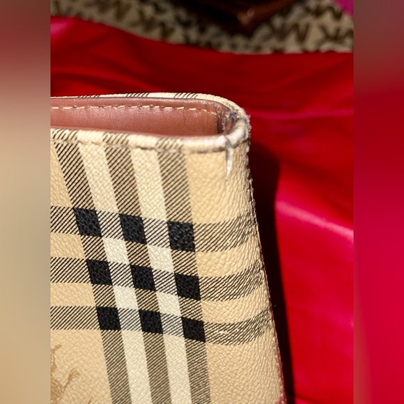 Customer Appreciation Givie!!Starts Today!Enter to Win 1 of the Following Bags!! - Picture 5 of 12